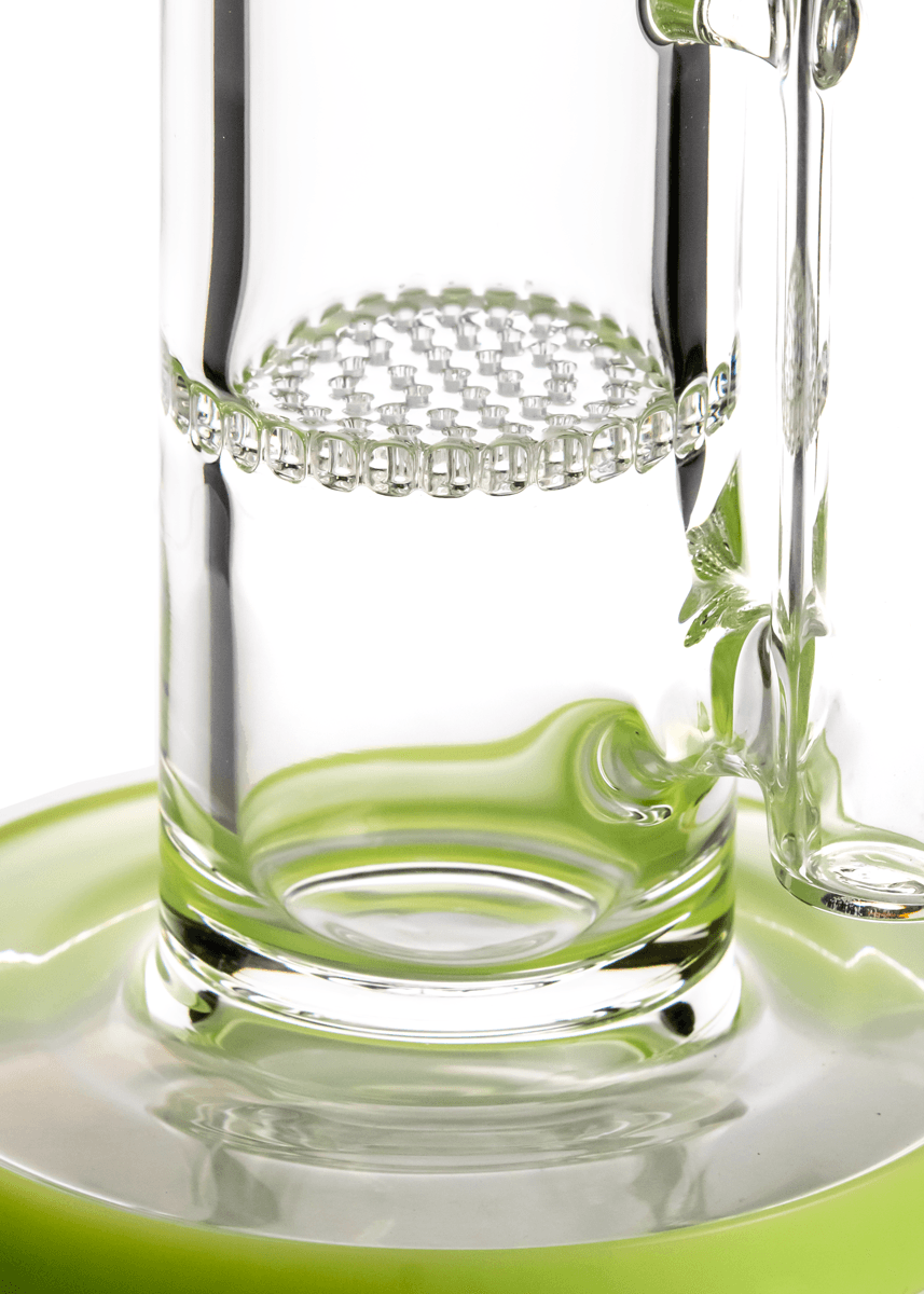 honeycomb perc has many small holes and creates a lot of bubbles in this bong